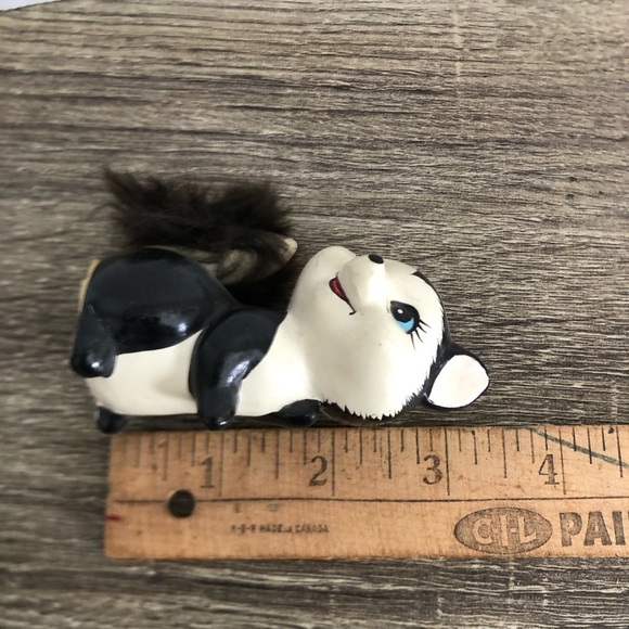 Vtg Ceramic Skunk Figurine with Fur Tail - Picture 9 of 13